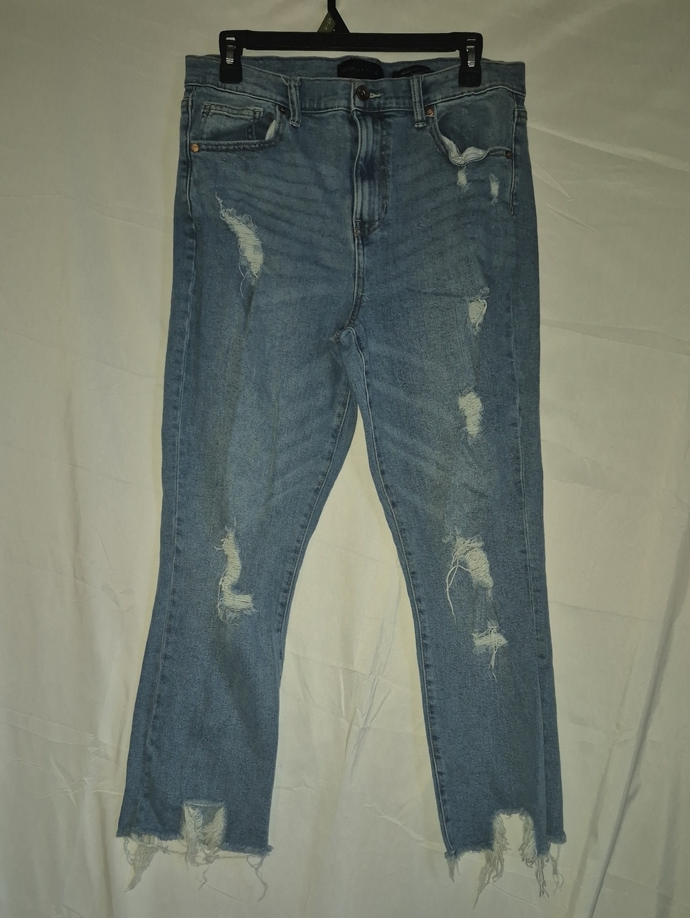 Kendall & Kylie Light Blue Distressed Ankle Jeans